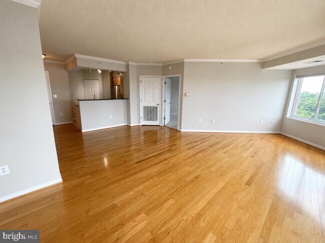 Foto del edificio - 3101 N Hampton Dr