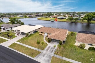 Building Photo - 6860 Kenwood Dr