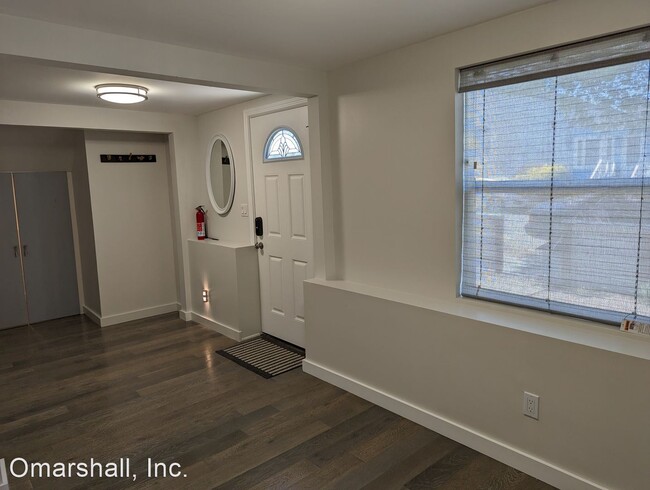 Building Photo - 1 br, 1 bath House - 472 Linden Avenue #A