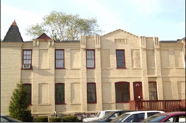 Building Photo - 208 W South St