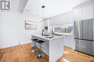 Building Photo - 2200 Renfrew St