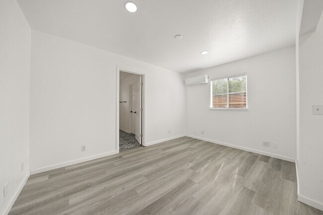 Foto del edificio - Charming 3 Bedroom 2 Bath Home in Carmichael
