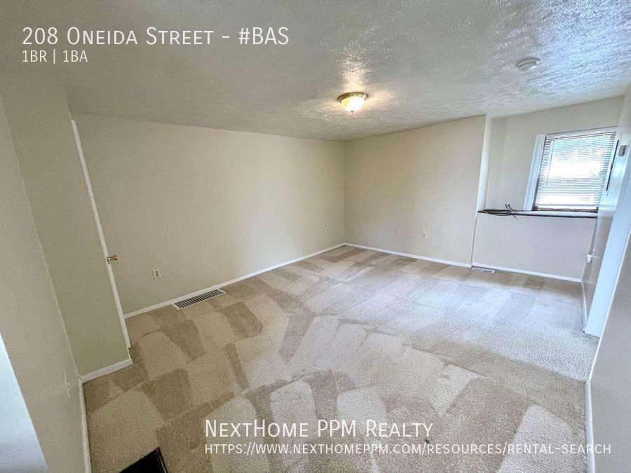 Foto principal - 1 Bedroom for July 1st, with private entra...