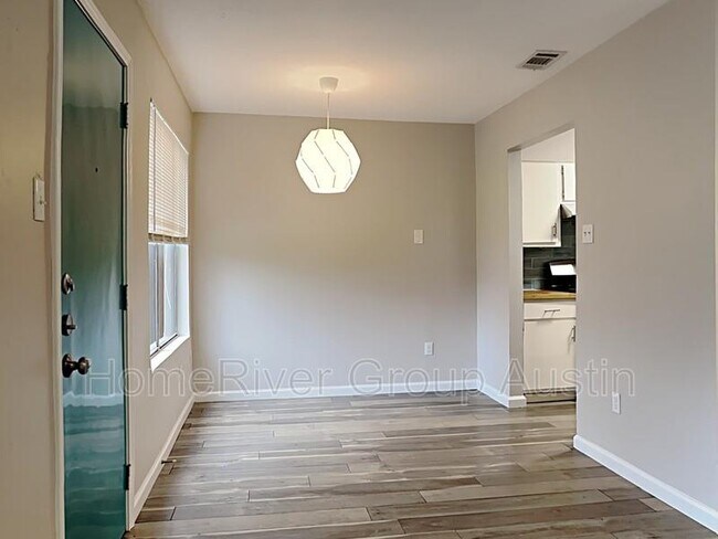 Foto del edificio - 1609 Future Dr