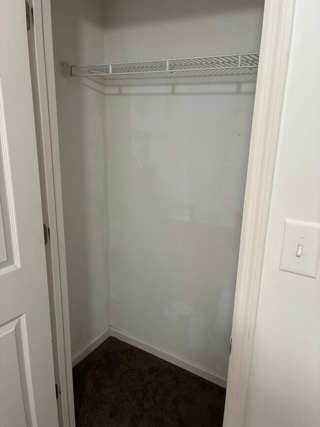 Foto del edificio - 474 Regency Park Dr