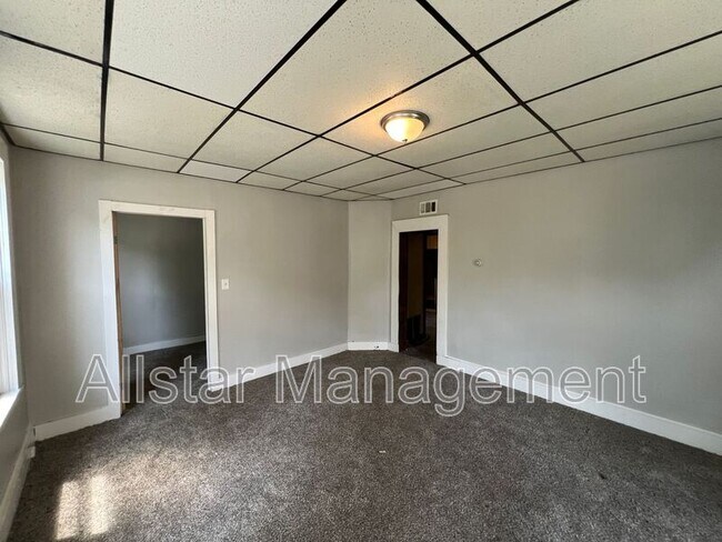 Building Photo - 5915 Cable Ave