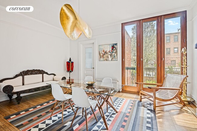 Foto del edificio - 52 Midwood St