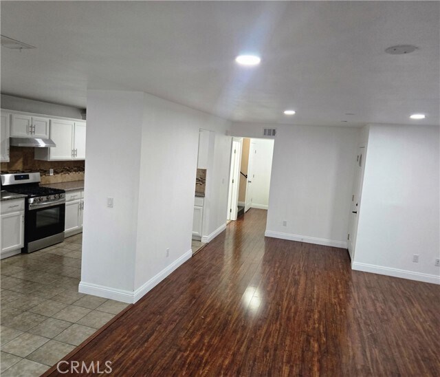 Building Photo - 5015 Halldale Ave