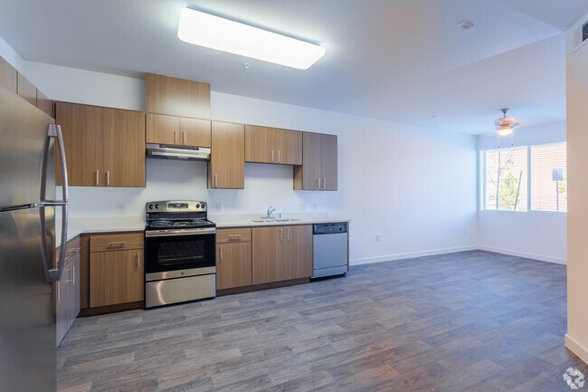 2BR, 1BA - 2A 850 SF Living Area - Crescendo