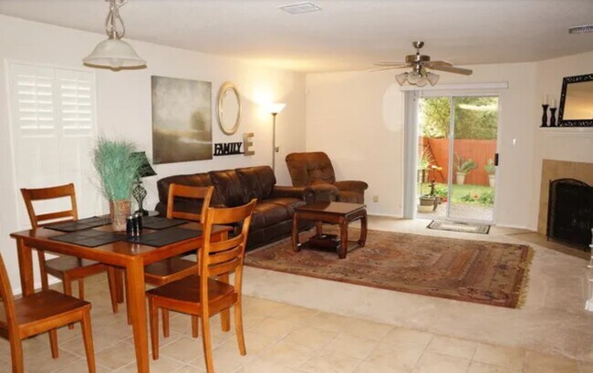 Foto del edificio - 26703 Redstone Hl