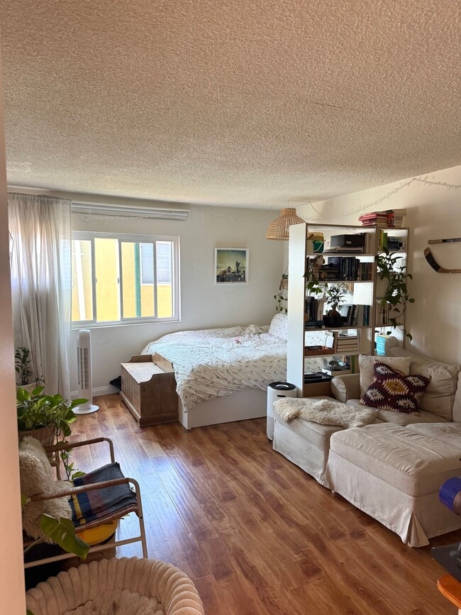 Photo - 4747 S Centinela Ave Apartment