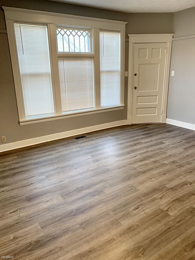 Foto del edificio - 2 br, 1 bath Duplex - 2530 West Gardner Av...