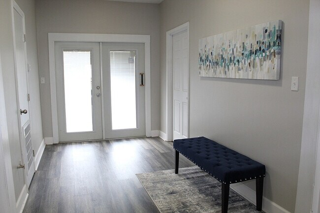 Building Photo - Woodland Villas Apartments