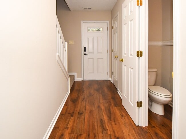 Building Photo - 33 Scott Hollow Dr