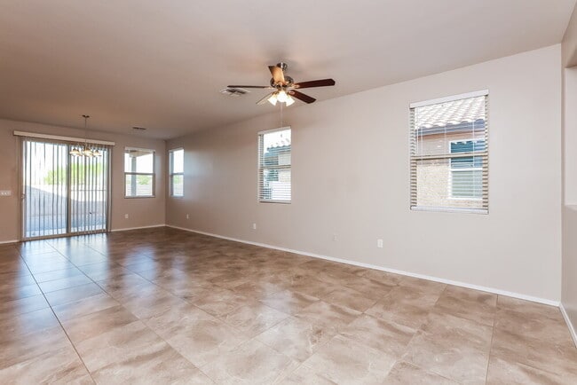 Building Photo - 6269 S Reed Bunting Dr
