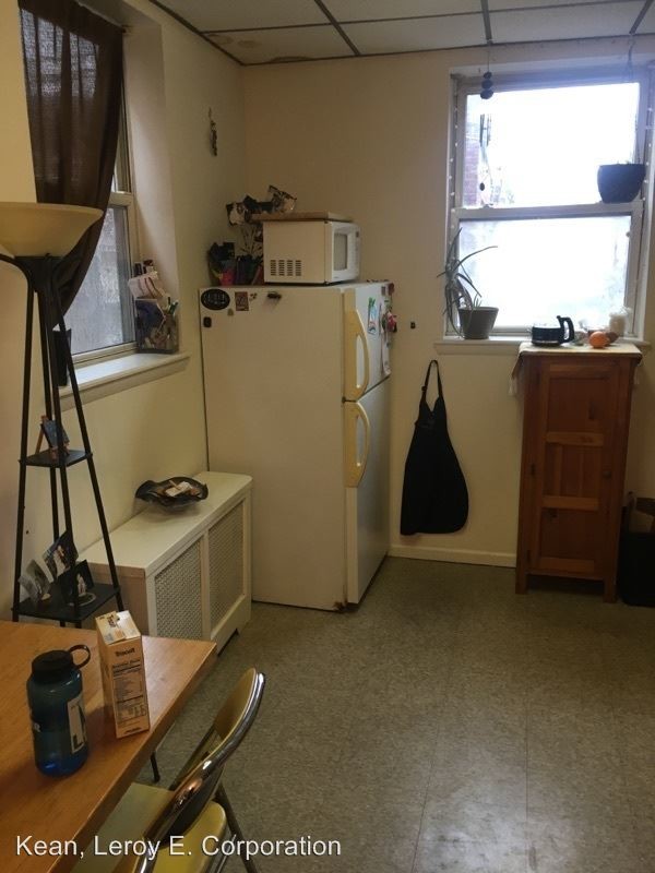 Building Photo - 730 Tasker St