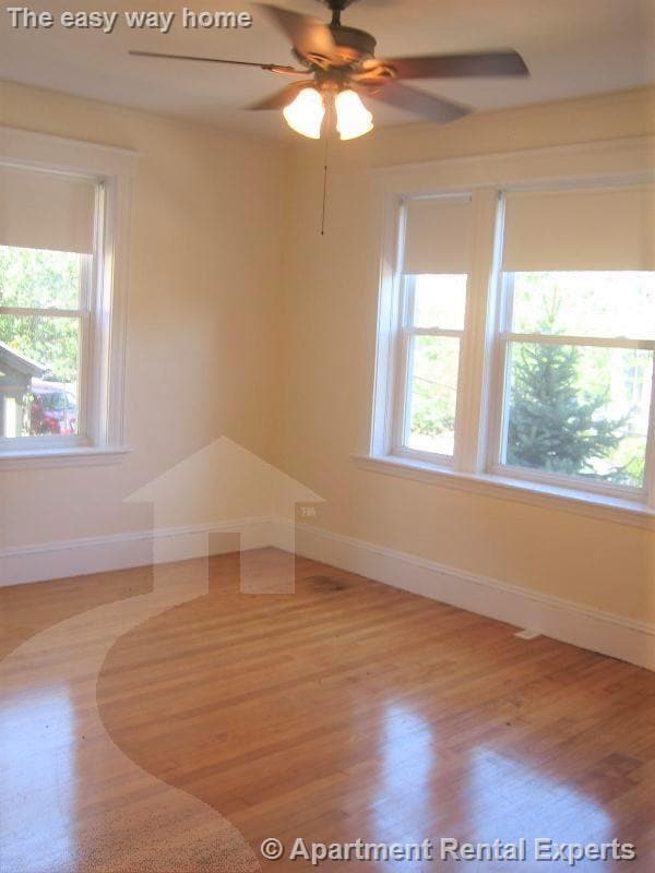 Building Photo - 14 Centre St