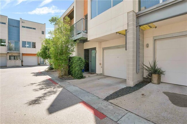 Building Photo - 4801 S Congress Ave