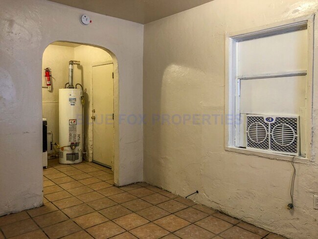 Foto del edificio - 1 Bedroom, Fenced backyard, Water included!