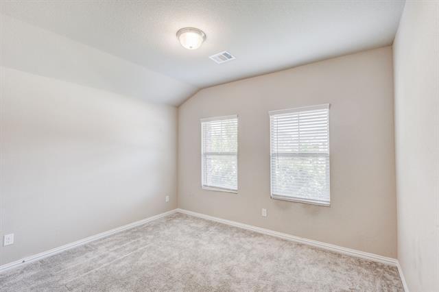 Foto del edificio - 208 Fieldstone Dr