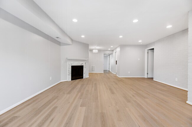 Foto del edificio - 3471 Summit Ct NE