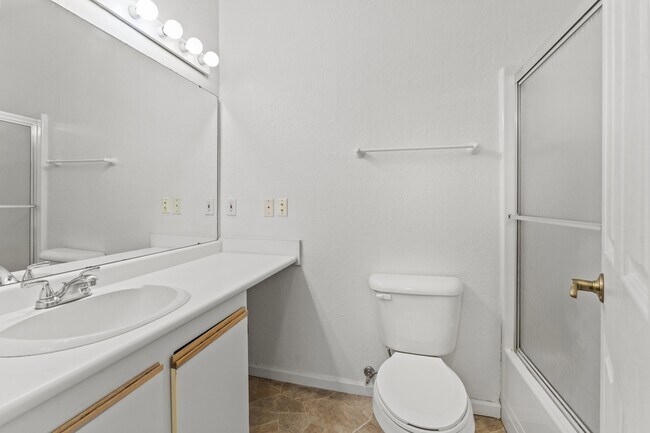 Foto del edificio - 1101 Linden Ln