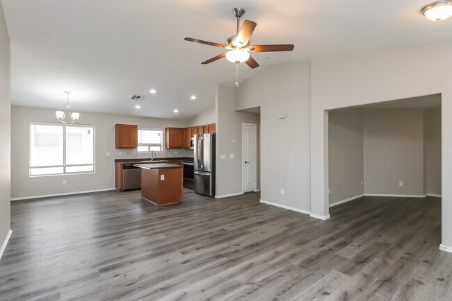 Foto del edificio - 4127 E Mica Rd