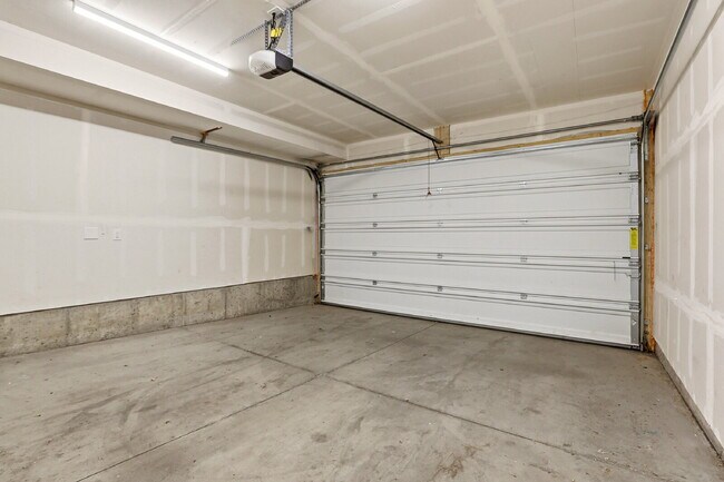 Foto del edificio - $2,745.95, 2-bed, 2.5 bath, located in Denver with a Rooftop Patio