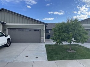 Building Photo - 6430 Southern Bluffs Ln