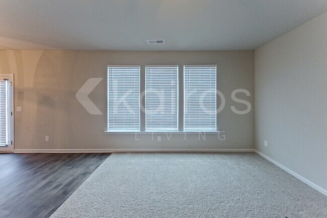 Foto del edificio - 175 Red Birch Ln