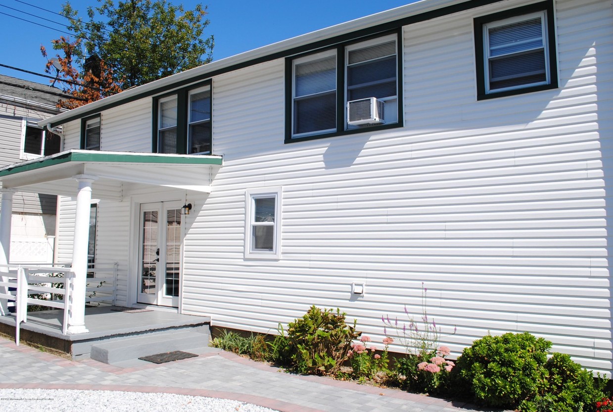 Primary Photo - 306 5th Ave