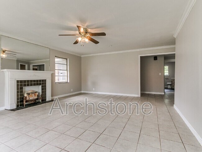 Foto del edificio - 4115 N Everest Ave