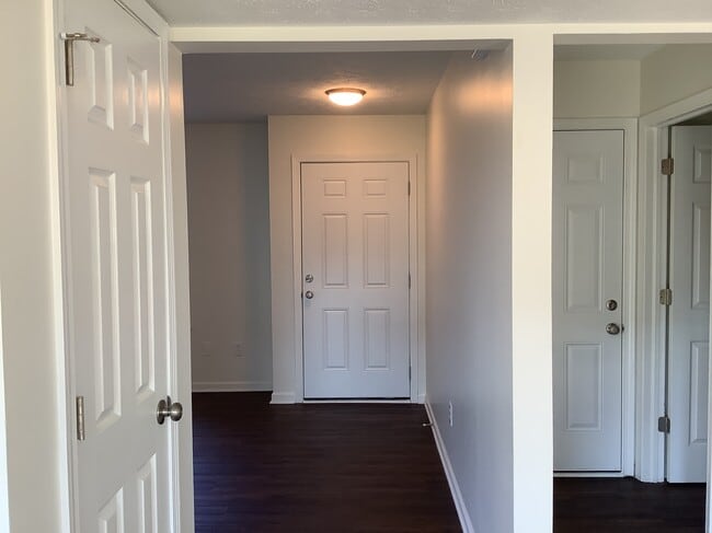 Building Photo - 945 Atmore Pl