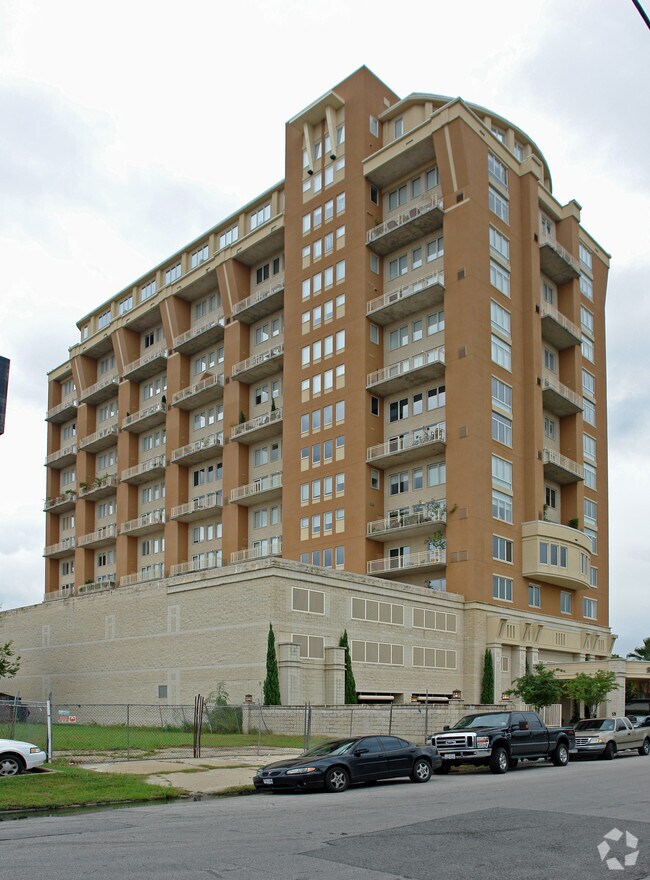 Foto del edificio - 2520 Robinhood St