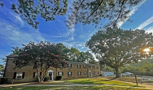 Foto del edificio - 356 Cypresswood Ct