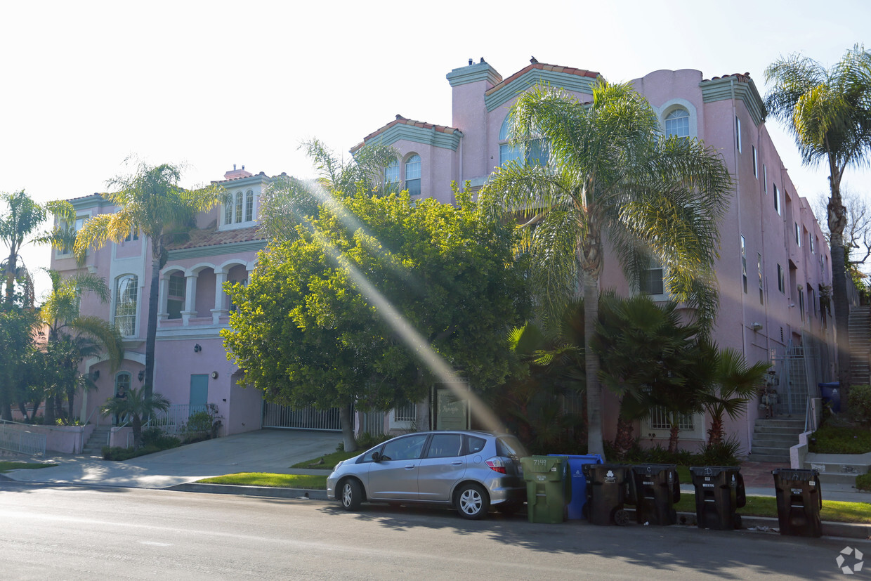 Primary Photo - Ramsgate Apartments