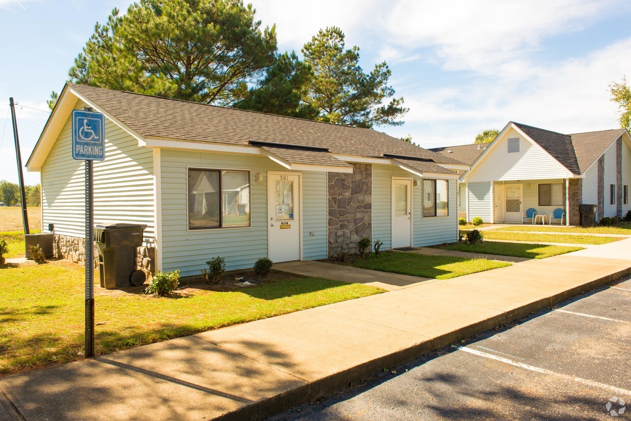 Primary Photo - Moundville Gardens Apartments