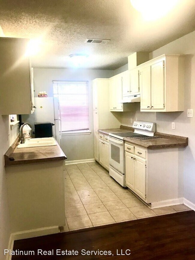 Building Photo - 3 br, 2 bath House - 15343 Monica Ave.