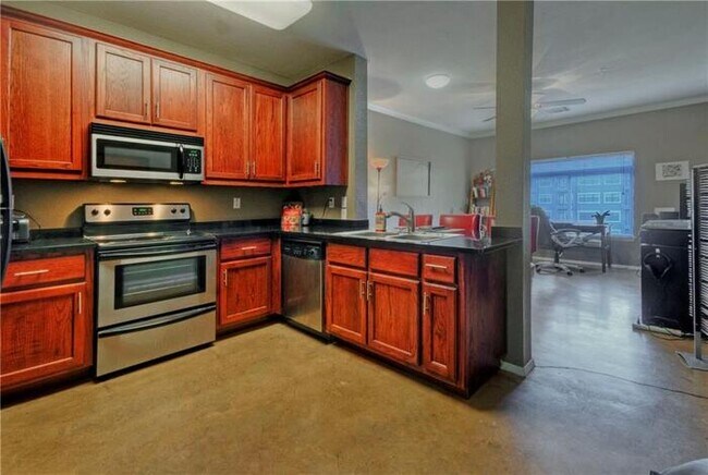 Foto del edificio - Great 1 bedroom on the corner of the 3rd f...