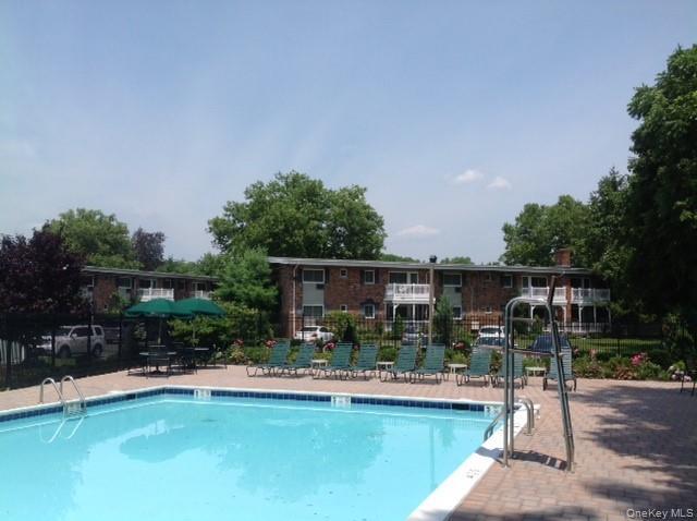 Building Photo - 652 Veterans Memorial Hwy