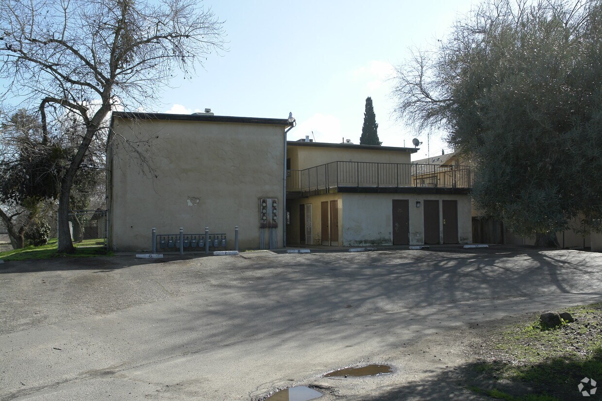 Building Photo - Riverland Apartments
