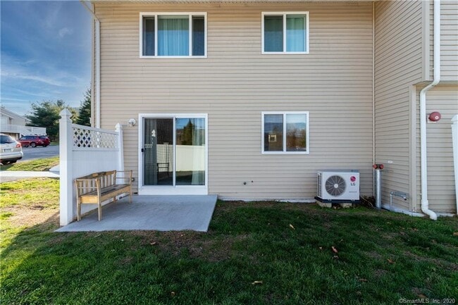 Building Photo - 466 Candlewood Lake Rd S