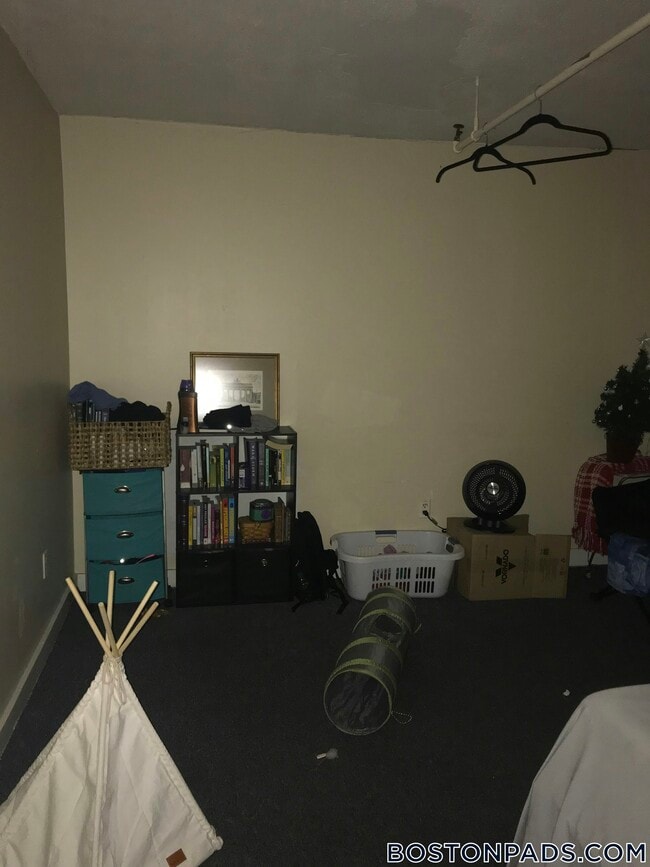 Building Photo - 19 Peterborough St