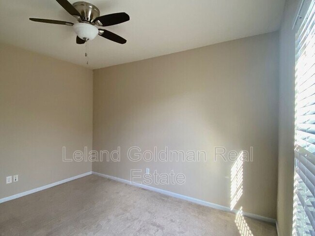 Building Photo - 241 Feldspar St