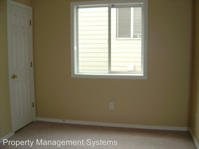 Building Photo - 4017 SW 180th Ter