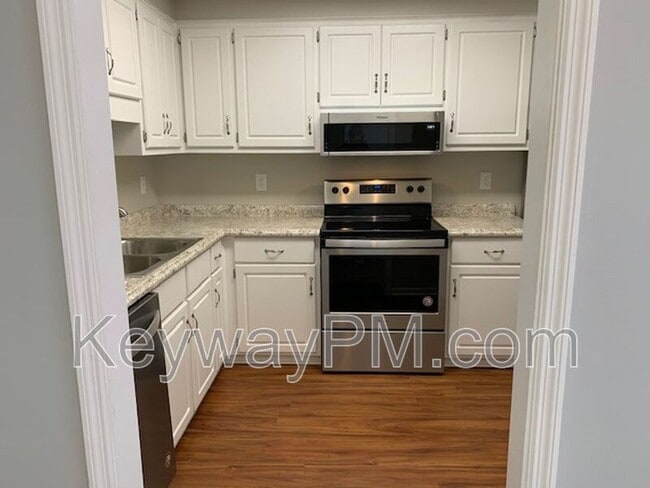 Building Photo - 18 Fowkewood Ct