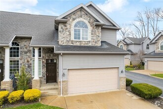 Building Photo - 3285 Grey Village Dr