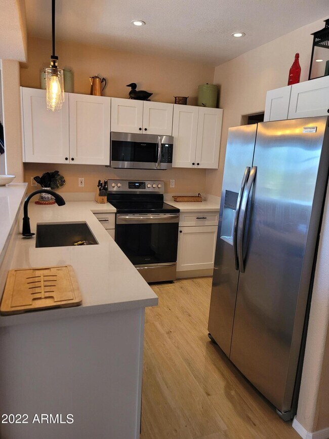 16616 E Gunsight Dr Unit 117, Fountain Hills, AZ 85268 Room for Rent
