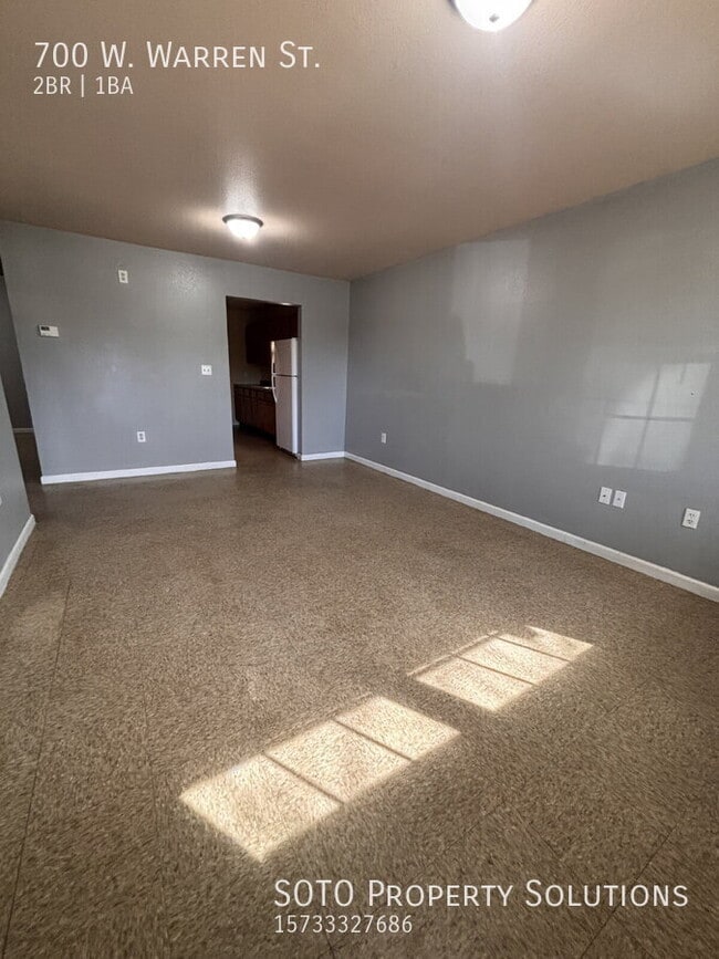 Building Photo - 700 Warren St