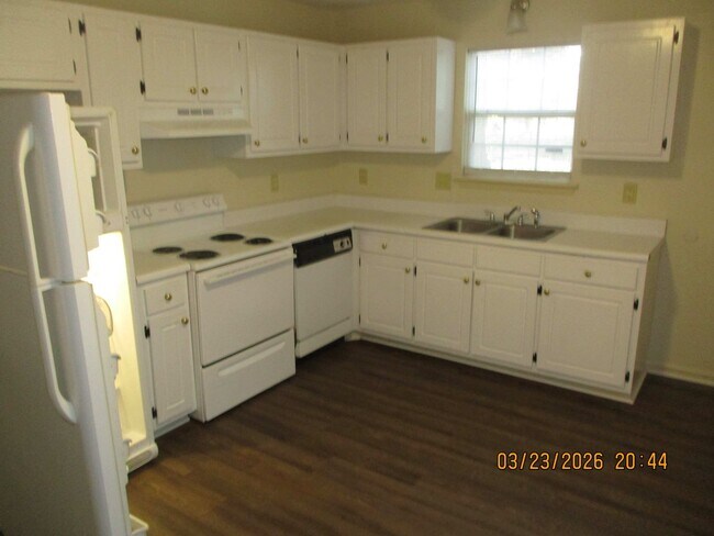 Building Photo - 3708 Countryside Dr